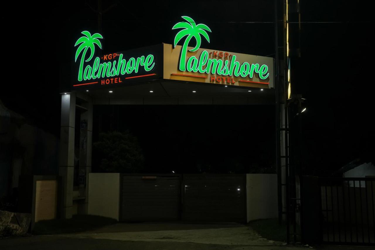 Hotel Palm Shore Палакад Екстериор снимка